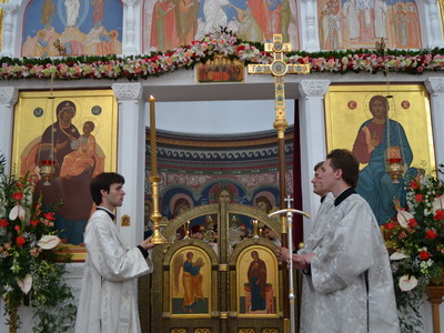 Праздничное всенощное бдение Праздничное всенощное бдение